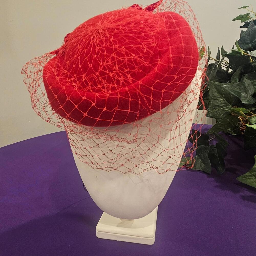 Vintage Georgette Red Felt Pillbox Hat w Veil & Bow 1950s  Cocktail Fascinator